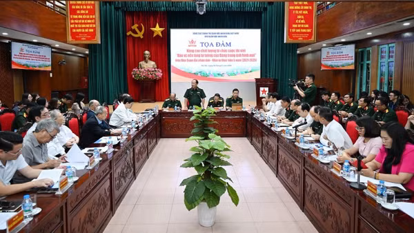 Tọa đàm "Nâng cao chất lượng cuộc thi viết 'Bảo vệ nền tảng tư tưởng của Đảng trong tình hình mới' - Nhìn từ thực tiễn 5 năm (2021-2025)”.