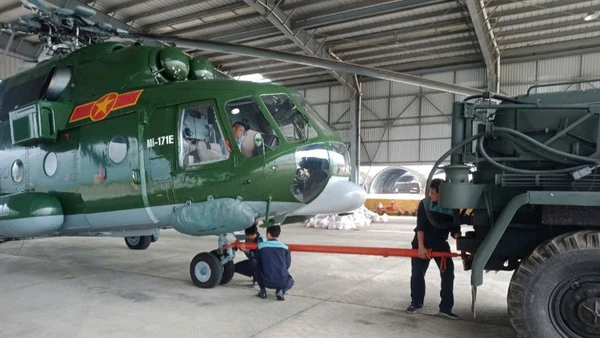 Trực thăng của Trung đoàn 930, Sư đoàn 372.