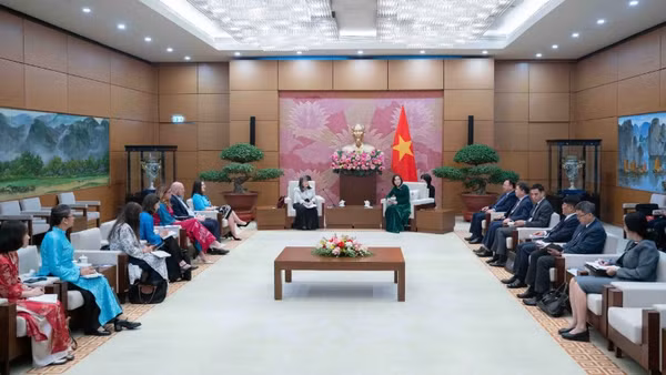 Phó Chủ tịch Quốc hội Nguyễn Thị Thanh tiếp Đoàn lãnh đạo UNICEF và Ủy ban về Quyền trẻ em của Liên hợp quốc.