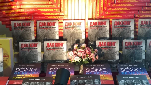 Ra mắt bản dịch tiếng Nga cuốn sách "Đặc công, biệt động Sài Gòn - tinh nhuệ và táo bạo".