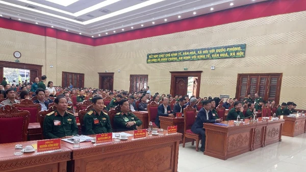 Các đại biểu dự lễ khai mạc diễn tập tác chiến phòng thủ khu vực năm 2025.