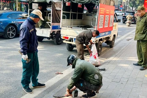 Lực lượng chức năng tăng cường xử lý các trường hợp vi phạm trật tự đô thị.
