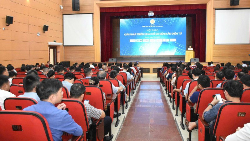 Quang cảnh hội thảo Giải pháp triển khai hồ sơ khai bệnh án điện tử.
