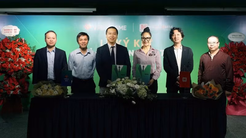 Lễ ký kết thỏa thuận hợp tác giữa hai đơn vị.