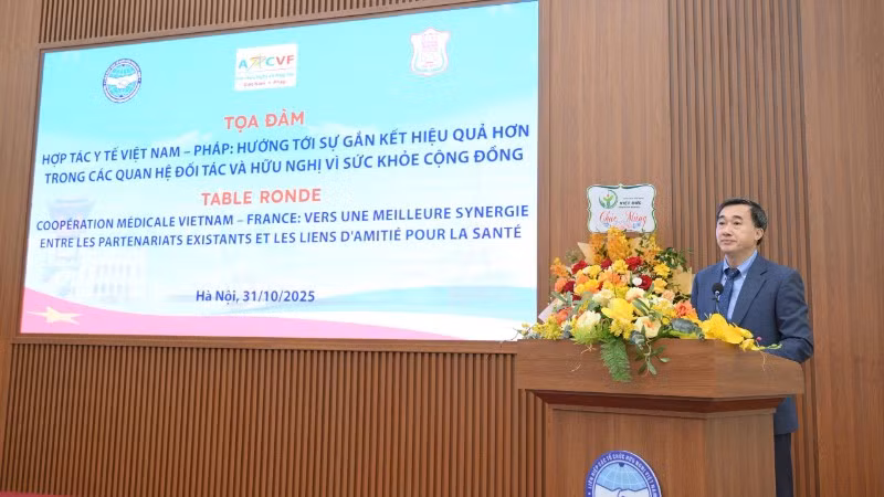phap-viet312-7623.jpg