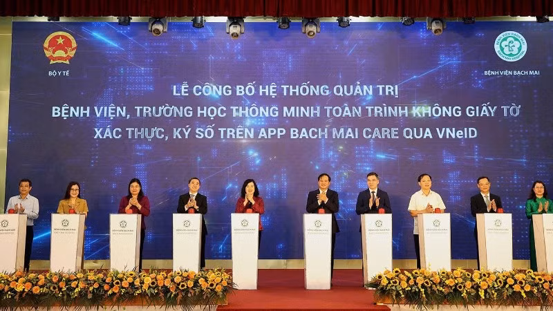 Bệnh viện Bạch Mai chính thức triển khai hệ thống quản trị bệnh viện, trường học thông minh.