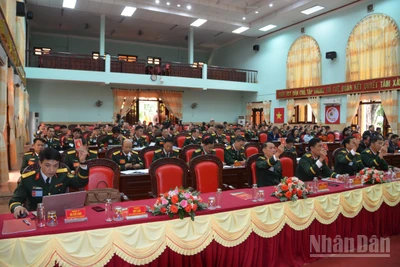 Đại biểu tham dự Đại hội biểu quyết thống nhất thông qua chỉ tiêu, phương hướng, giải pháp đề ra trong nhiệm kỳ 2025-2030.