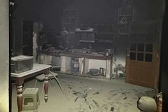 Hiện trường ở tầng 1 của ngôi nhà bị cháy trên phố Trần Cung.