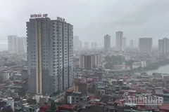 Hà Nội mưa to khiến giao thông nhiều nơi gặp khó khăn.