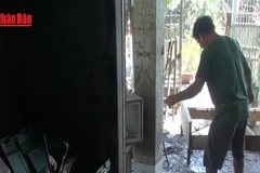 [Video] Người dân vùng lũ Lâm Đồng dọn dẹp nhà cửa, ổn định cuộc sống