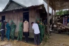 [Video] Đà Nẵng di dời khẩn cấp nhiều nhà ở trong vùng có nguy cơ sạt lở cao 