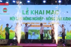 [Video] Khai mạc Hội chợ nông nghiệp, nông sản xanh Đồng bằng sông Cửu Long