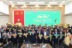 Chương trình "Xây Tết 2026" là món quà tri ân gửi tới hơn 500 công nhân thoát nước đô thị Hà Nội.