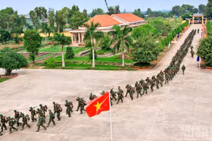 Tiểu đoàn 1 Long An. ra quân huấn luyện.