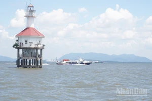 Tuyến đường vượt biển dài 15-17 km dự kiến đi qua vịnh Gành Rái, kết nối xã Bình Khánh-Cần Giờ với khu vực ven biển Vũng Tàu.