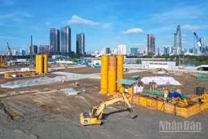 Công trường Trung tâm hành chính mới Thành phố Hồ Chí Minh đang được triển khai đồng loạt các hạng mục.