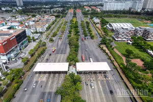 Đề xuất xây đường trên cao dài 18km dọc đại lộ Nguyễn Văn Linh.
