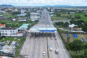 Ba trạm thu phí bỏ hoang ở Thành phố Hồ Chí Minh và Đồng Nai.