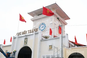 Chỉnh trang tại hàng loạt công trình, tuyến đường mang tính biểu tượng của Thành phố Hồ Chí Minh.