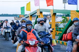 Cửa ngõ vào trung tâm Thành phố Hồ Chí Minh đông đúc nhưng không kẹt xe.