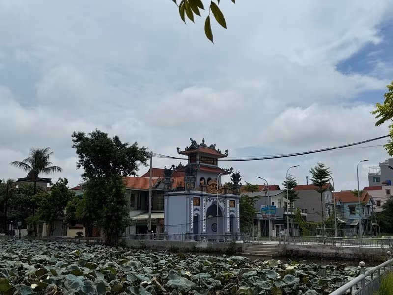 Chương trình nông thôn mới làm thay đổi diện mạo làng quê.