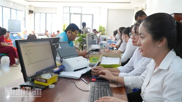 Vận hành thử nghiệm Trung tâm hành chính công phường Cao Lãnh. (Ảnh: HỮU NGHĨA)