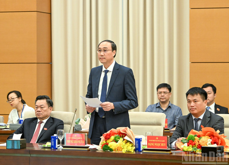 Phó Bí thư Đảng ủy Quốc hội Phùng Khánh Tài phát biểu nhận nhiệm vụ mới. (Ảnh: DUY LINH) 9-1324.jpg