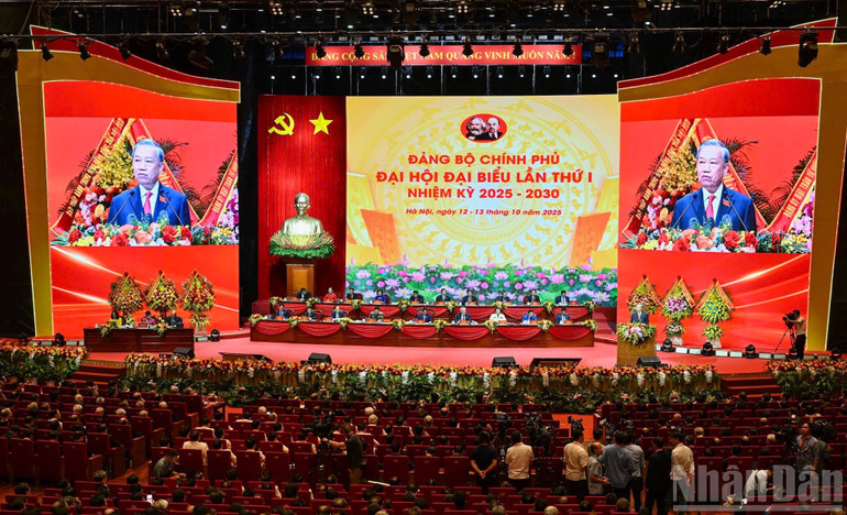 Quang cảnh Đại hội Đảng bộ Chính phủ lần thứ I. 998888.jpg
