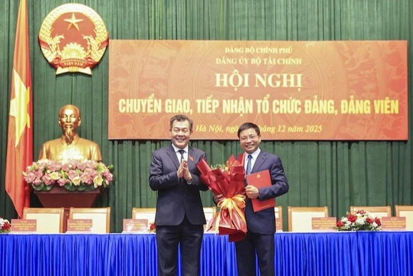 Chuyển giao 22 Đảng bộ các tập đoàn tổng công ty về Đảng ủy bộ Tài chính