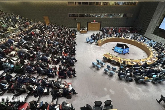 Toàn cảnh phiên họp của Hội đồng Bảo an về vụ Mỹ tấn công và bắt giữ Tổng thống Venezuela. (Ảnh: TTXVN)