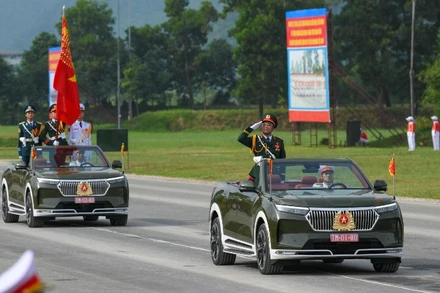 Các đơn vị tham gia hợp luyện diễu binh phục vụ lễ kỷ niệm 80 năm Cách mạng Tháng Tám và Quốc khánh 2/9. (Ảnh: PHONG ANH)