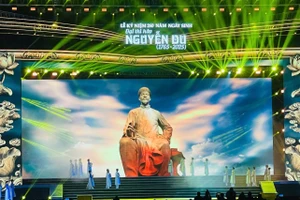 Lễ kỷ niệm 260 năm Ngày sinh Đại thi hào Nguyễn Du được tỉnh Hà Tĩnh tổ chức trang trọng với nhiều hoạt động thiết thực, có ý nghĩa lan tỏa sâu rộng.