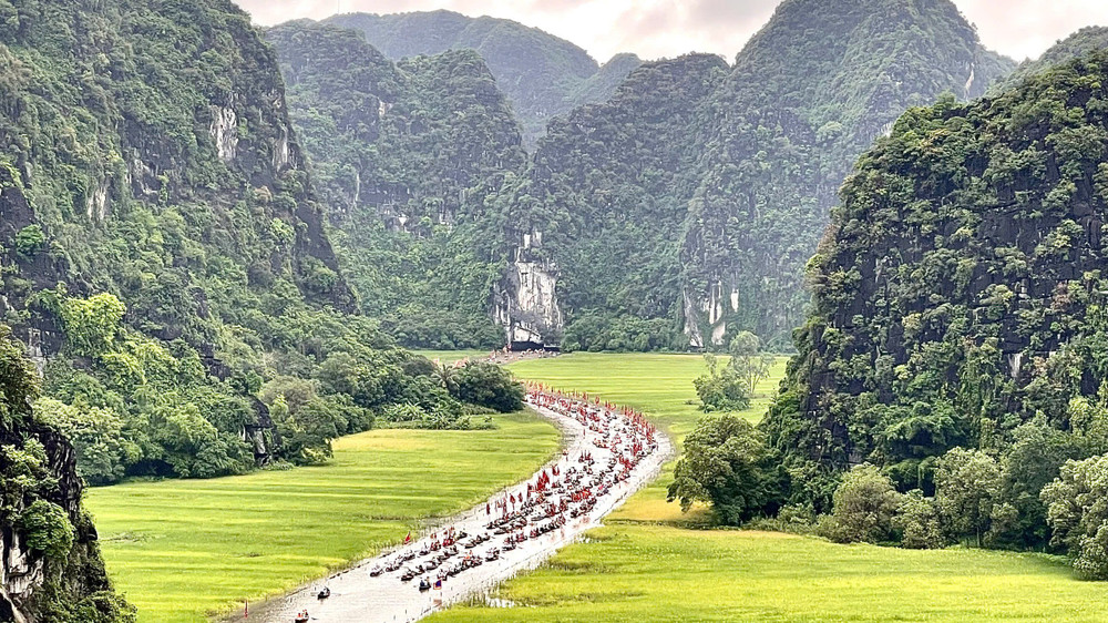Tuần du lịch Ninh Bình thu hút đông đảo nhân dân và du khách. 3f875c0a-9a63-4121-b505-8a75e3310e0e.jpg