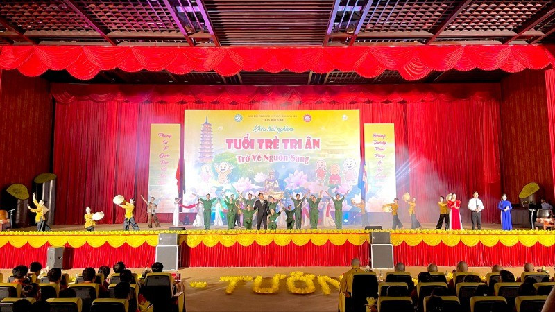 Chương trình nghệ thuật đặc sắc với chủ đề “Uống nước nhớ nguồn” tại buổi lễ. img-0290-4431.jpg