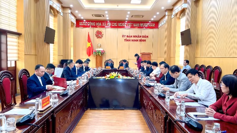 Quang cảnh buổi làm việc.