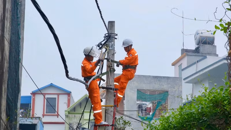 Điện lực Ninh Bình tập trung nâng cao chất lượng nguồn điện, đáp ứng nhu cầu phát triển kinh tế-xã hội của địa phương.