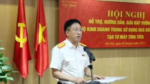 Tích cực hỗ trợ hộ kinh doanh trong việc sử dụng hóa đơn điện tử khởi tạo từ máy tính tiền. 