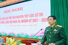 Đại tướng Phan Văn Giang phát biểu ý kiến tại buổi tiếp xúc cử tri.