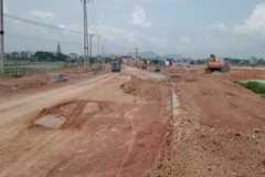 Công ty cổ phần Đầu tư phát triển Yên Bình san lấp mặt bằng diện tích đất được giao đợt 1 Khu công nghiệp Yên Bình II.
