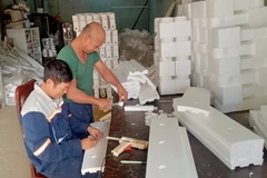 Nhà máy Cơ khí Sơn Cẩm khôi phục sản xuất sau lũ để có doanh thu trả nợ linh kiện, thiết bị thay thế.