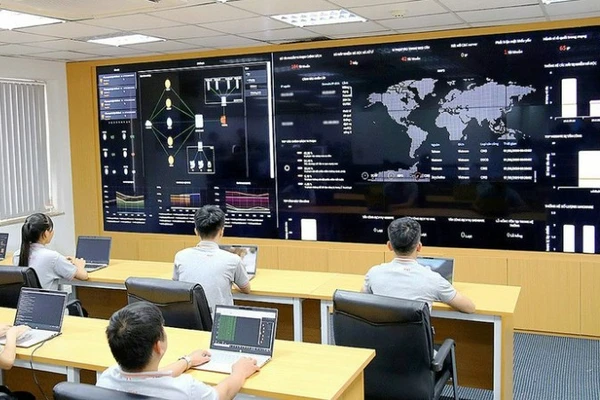 Trung tâm điều hành an toàn, an ninh mạng SOC giúp phát hiện sớm và thực hiện các quy trình ứng phó (SOP - Standard Operating Procedures) để xử lý kịp thời các cuộc tấn công mạng. Ảnh: Báo Nhân Dân
