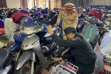 Tổng kiểm tra bãi giữ xe học sinh trong và ngoài trường học.