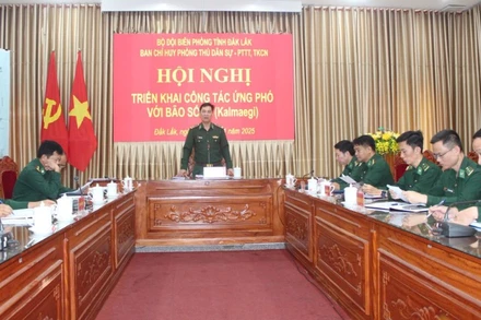 Ban Chỉ huy phòng thủ dân sự, phòng chống thiên tai, tìm kiếm cứu nạn Bộ đội Biên phòng tỉnh Đắk Lắk tổ chức hội nghị triển khai công tác ứng phó với bão số 13.