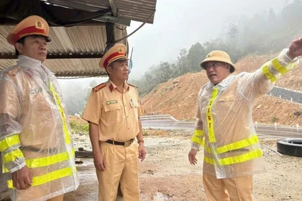 Cục Cảnh sát giao thông triển khai các biện pháp chủ động ứng phó bão số 13.