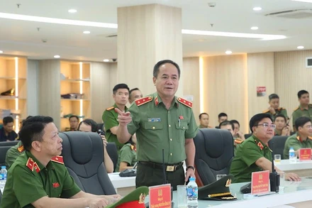 Trung tướng Nguyễn Thanh Tùng trực tiếp chỉ đạo tại Trung tâm Chỉ huy Công an thành phố Hà Nội.