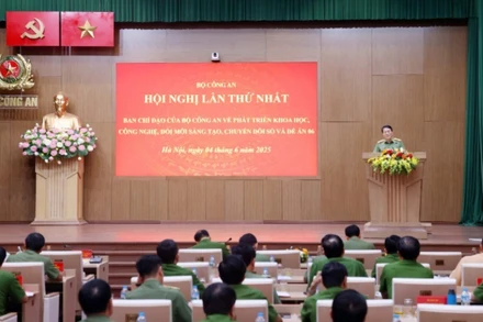 Toàn cảnh hội nghị.