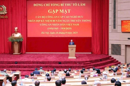 Tổng Bí thư Tô Lâm gặp mặt cán bộ Công an cấp cao nghỉ hưu. (Ảnh: PHẠM KIÊN)