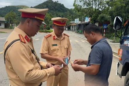 Tổng kiểm soát, xử lý phương tiện kinh doanh vận tải từ ngày 25/7-25/8.