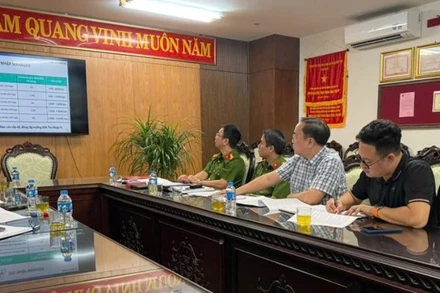 Ban chuyên án họp bàn công tác đấu tranh.