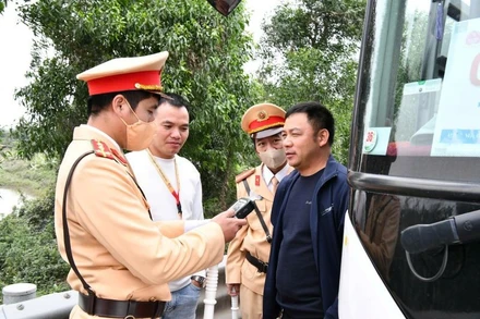 Quyết liệt xử lý nghiêm các hành vi vi phạm là nguyên nhân gây tai nạn giao thông.